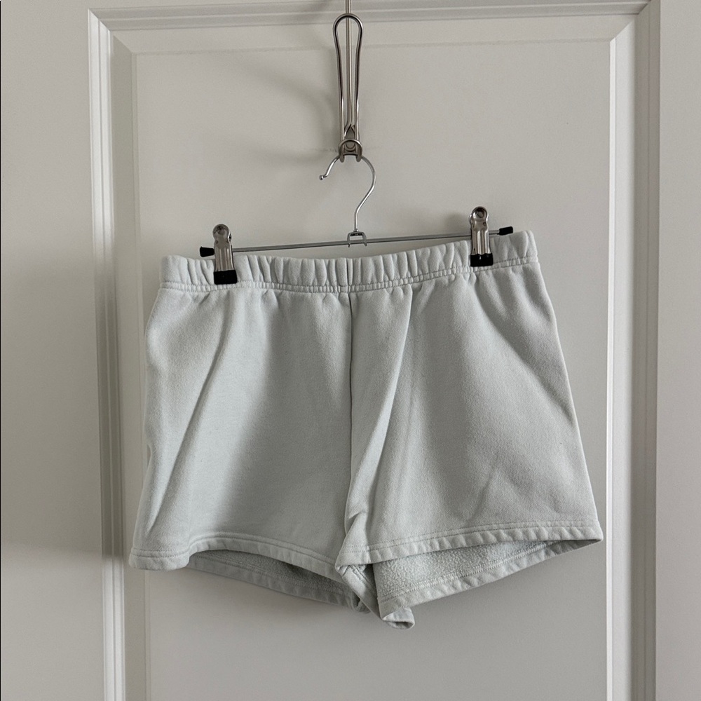Aritzia TNA Cozy Fleece Short (M)